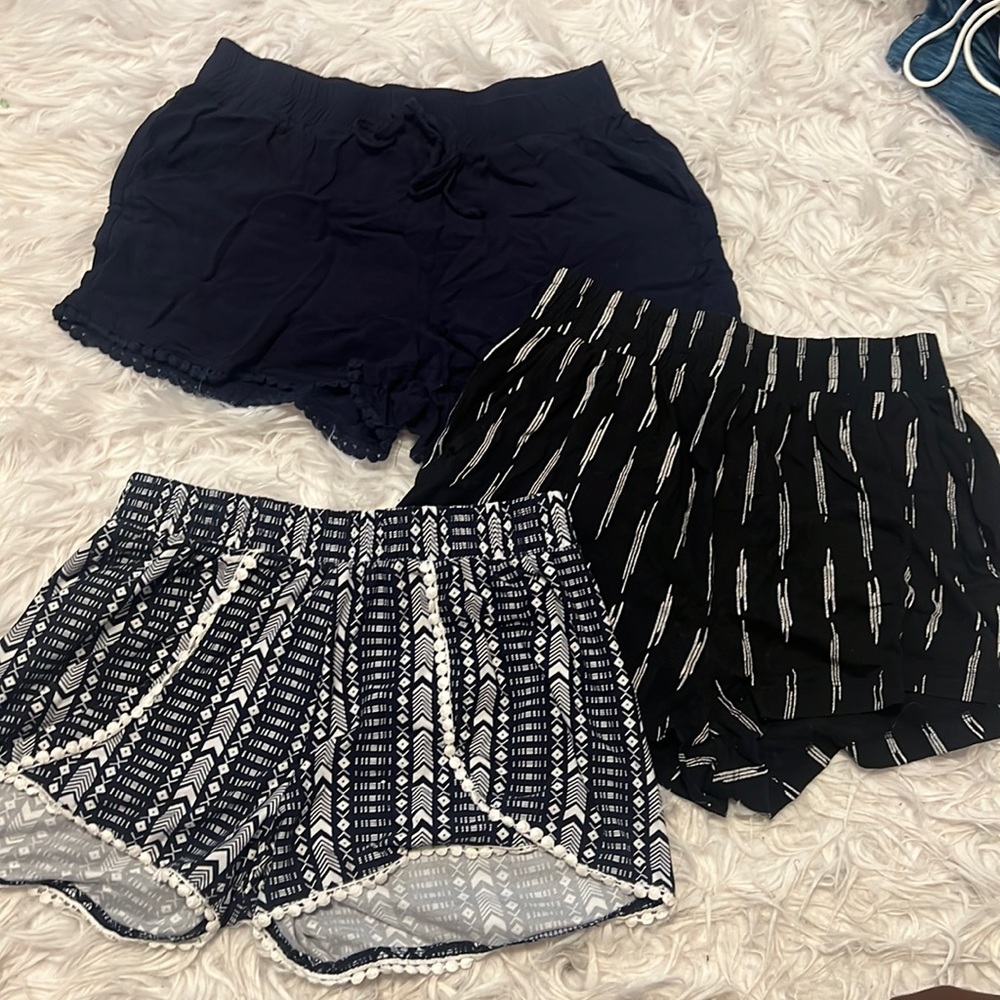 3-pack flowy shorts